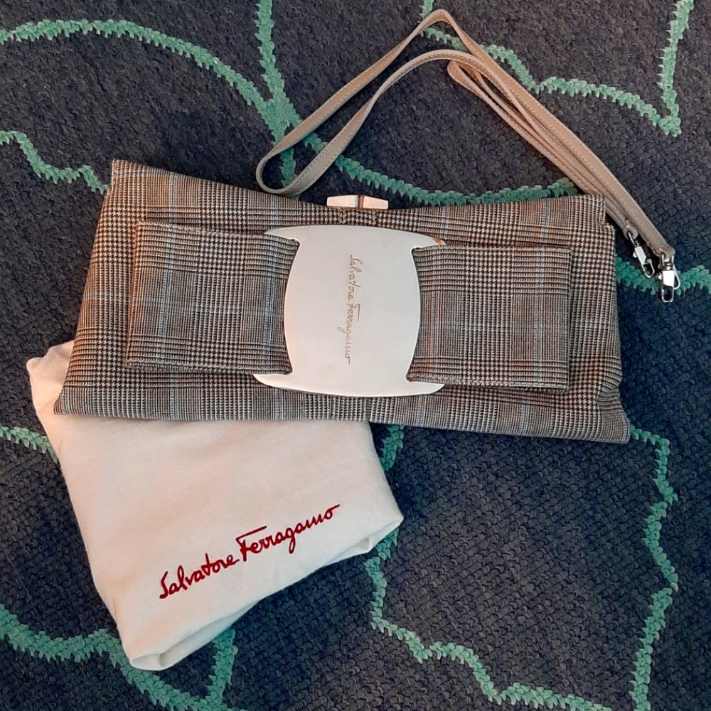 Salvatore Ferragamo Vintage Houndstooth Plaid Convertible Bow Clutch Pur…